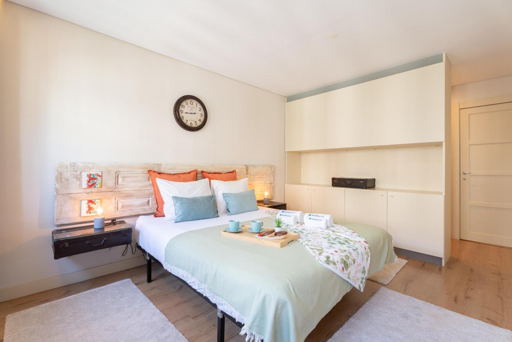 Апартаменты Host Wise - Colorful Bright Flat With Balcony Порту Экстерьер фото