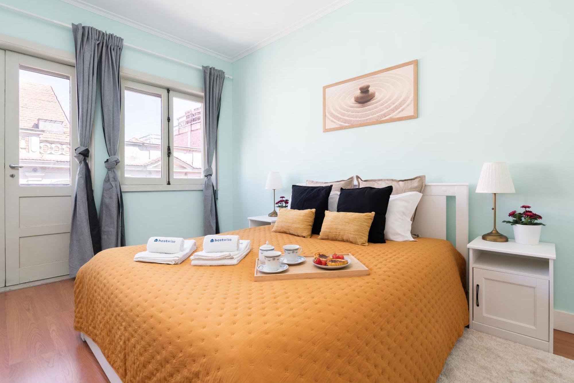 Апартаменты Host Wise - Colorful Bright Flat With Balcony Порту Экстерьер фото