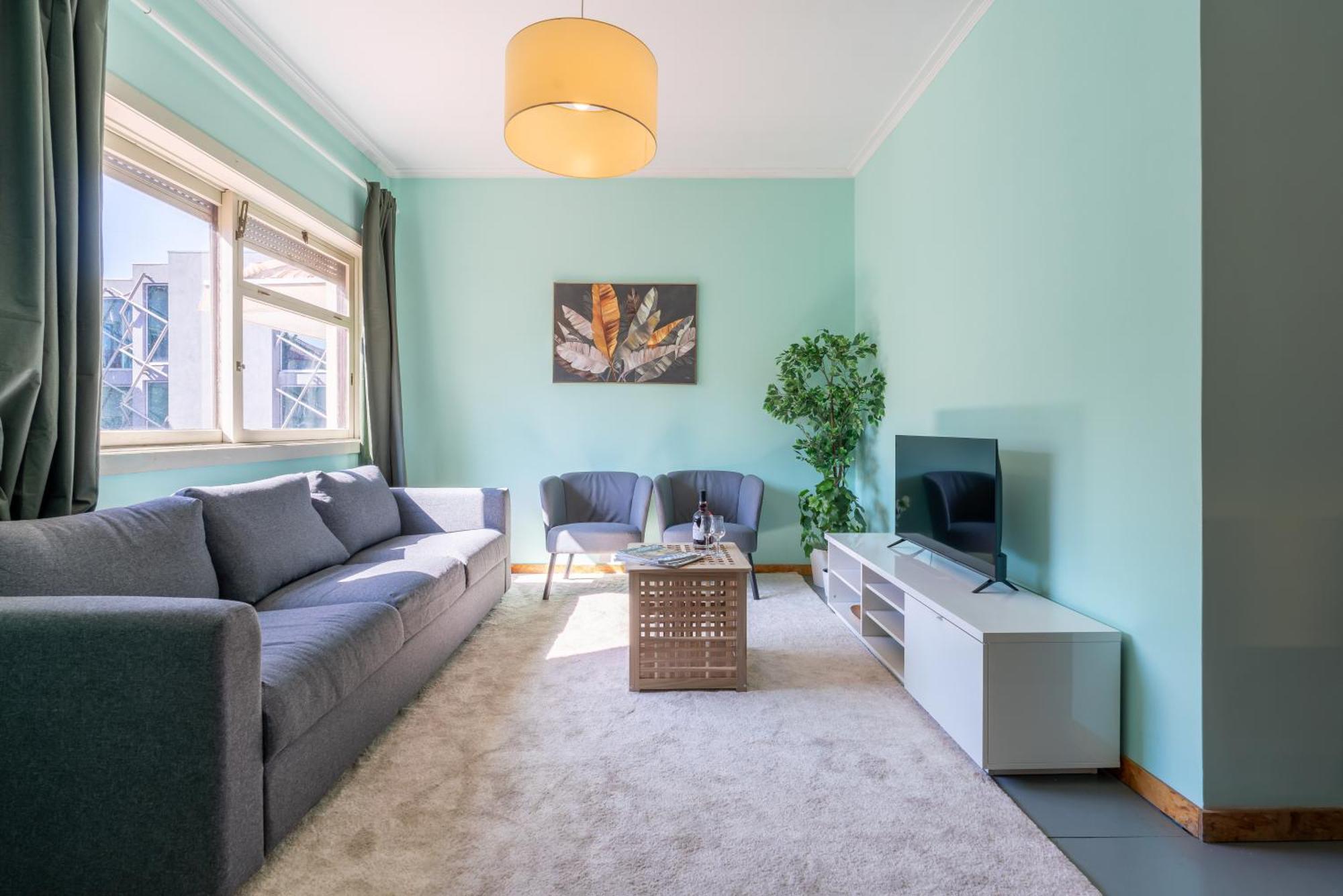 Апартаменты Host Wise - Colorful Bright Flat With Balcony Порту Экстерьер фото
